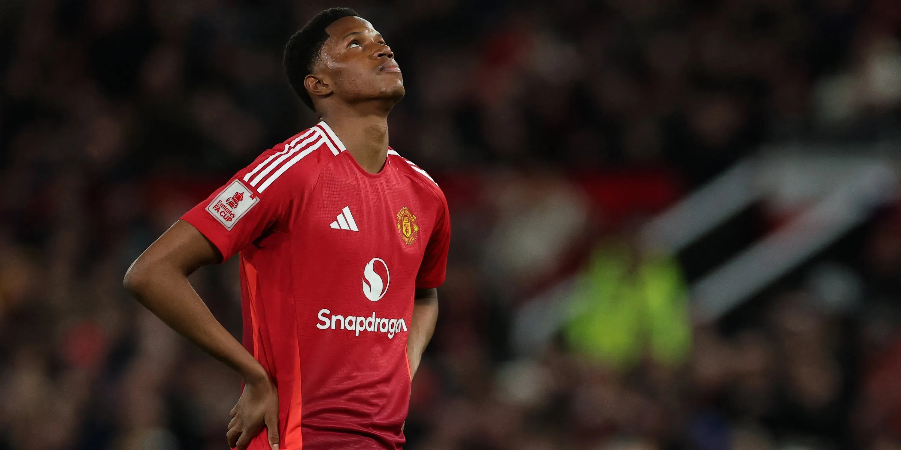 Chido Obi Martin trong trận ra mắt Ngoại hạng Anh cho Man Utd gặp Brentford