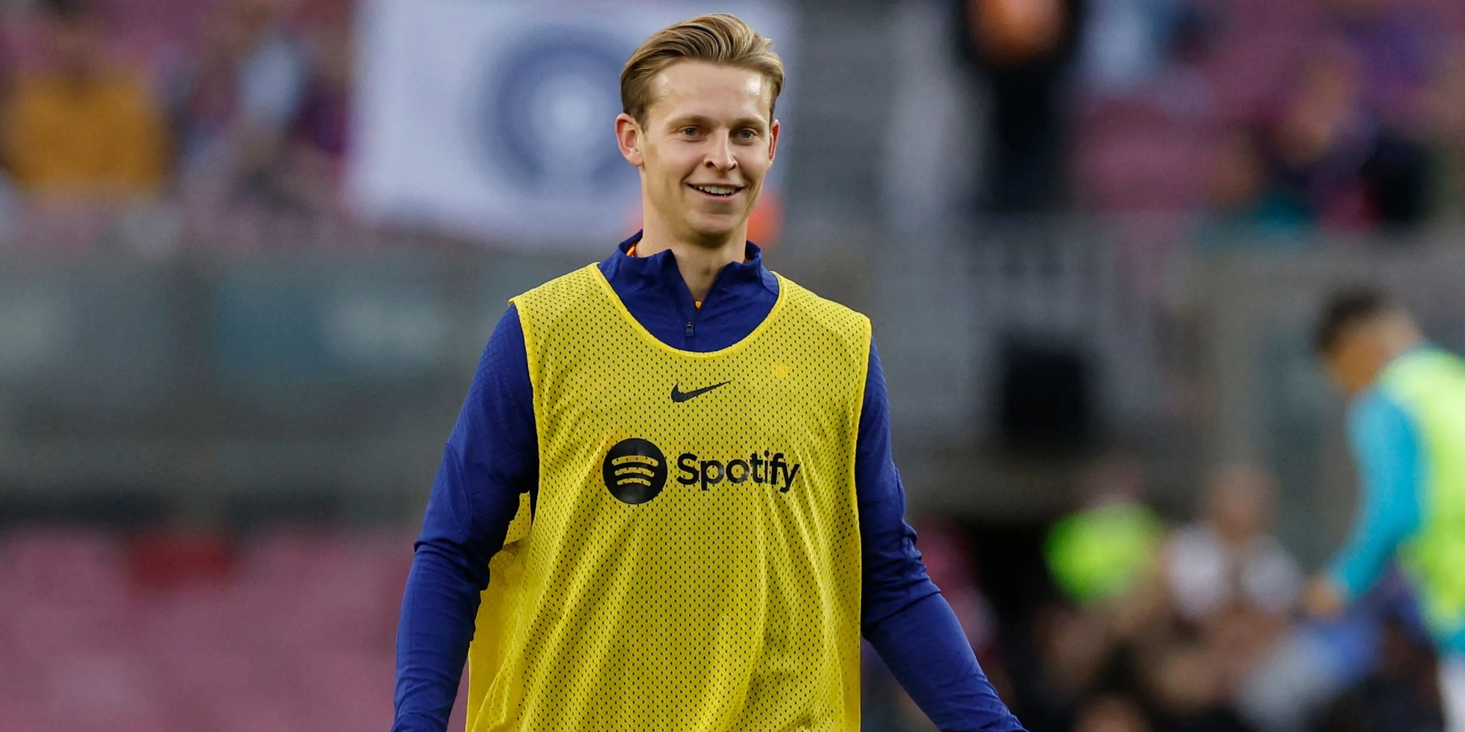 Frenkie de Jong thi đấu cho Barcelona tại La Liga