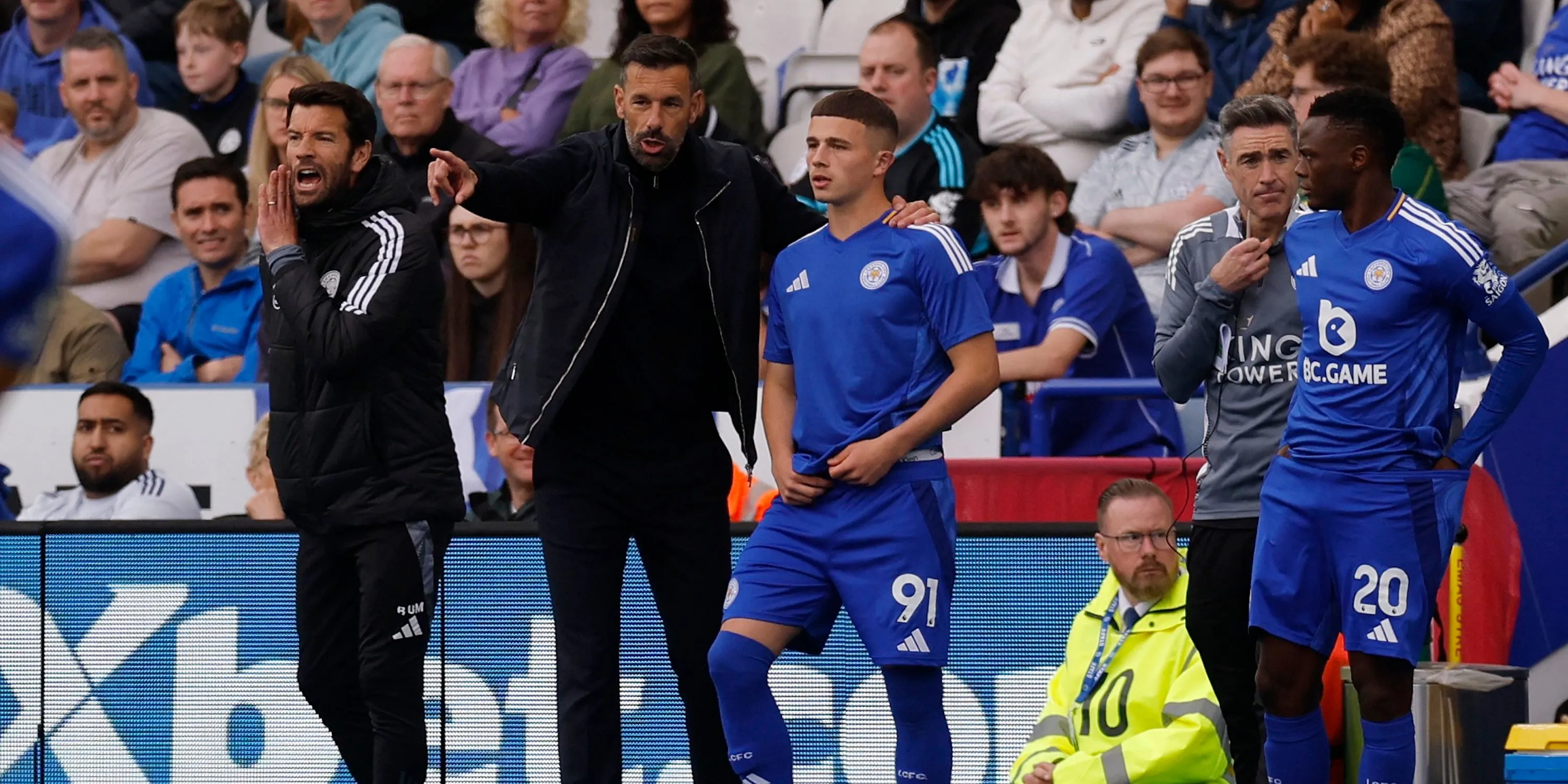 Tài năng trẻ Jake Evans của Leicester City cùng HLV - mục tiêu chuyển nhượng tiềm năng của Tottenham