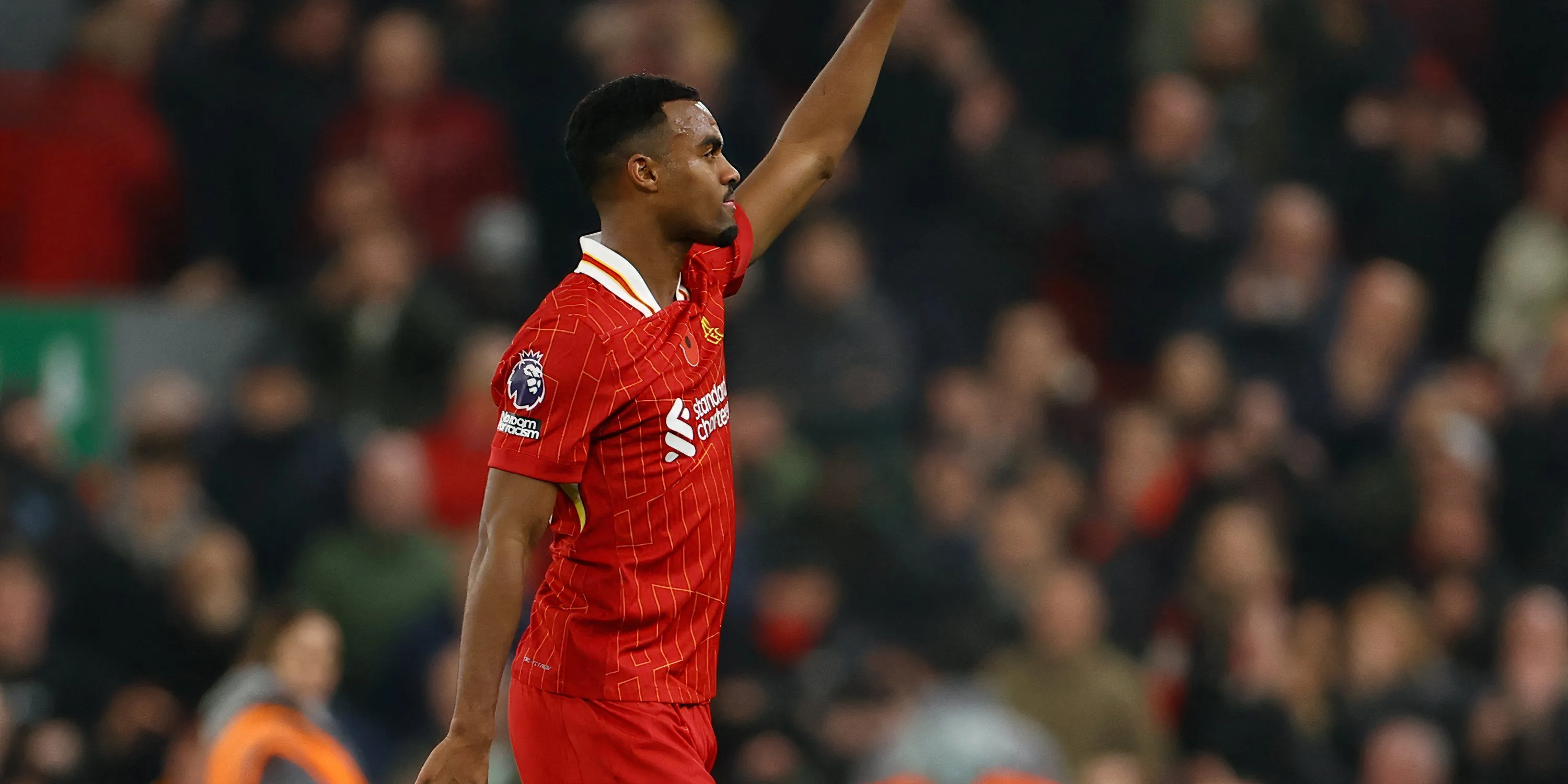 Tiền vệ Liverpool Ryan Gravenberch ăn mừng bàn thắng