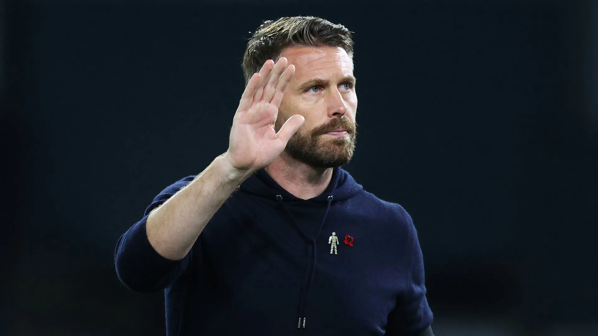 HLV Rob Edwards trong thời gian dẫn dắt Luton Town tại giải Hạng Nhất Anh