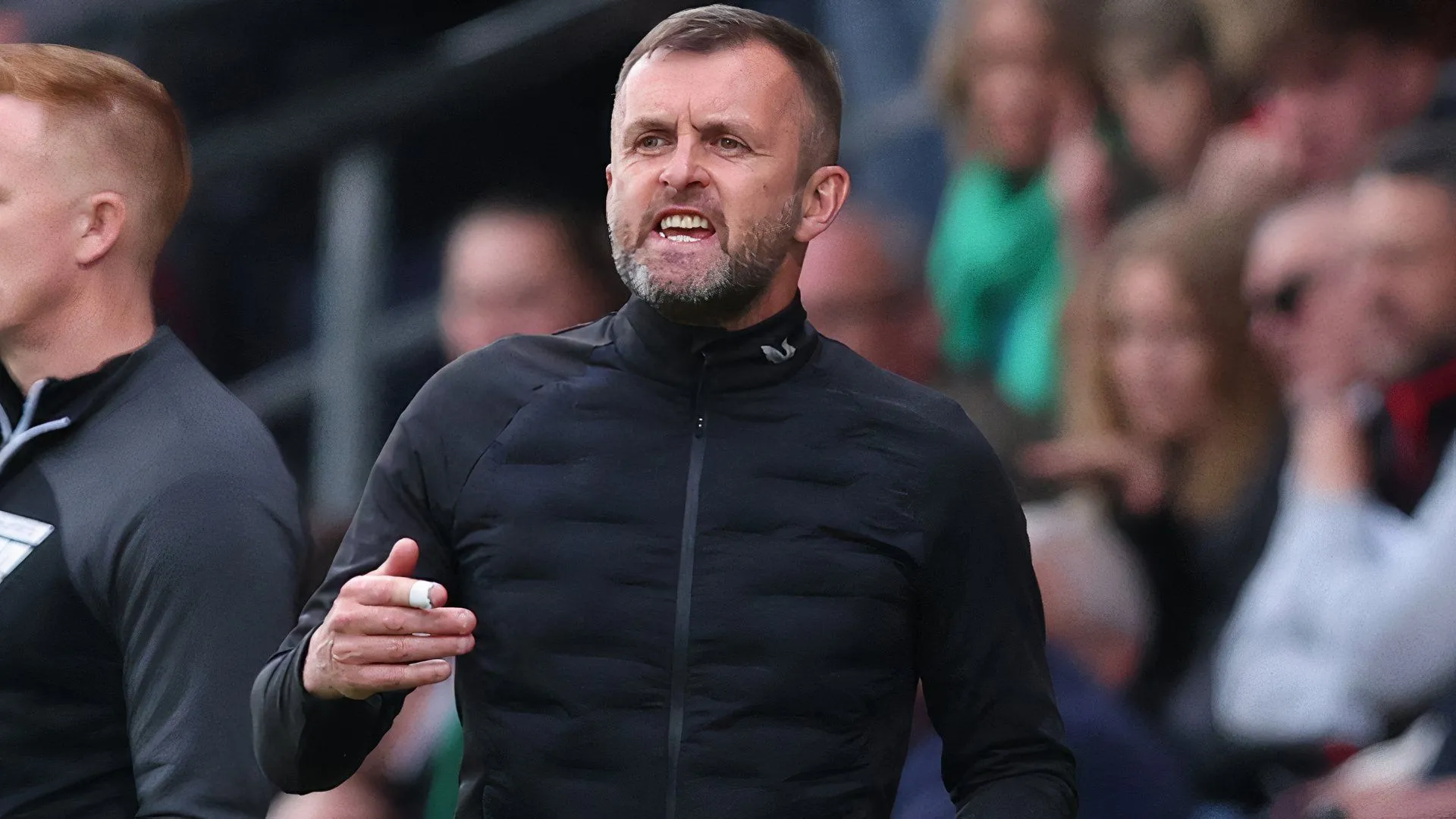 Nathan Jones, ứng viên HLV trưởng Cardiff City, trong vai trò HLV Charlton