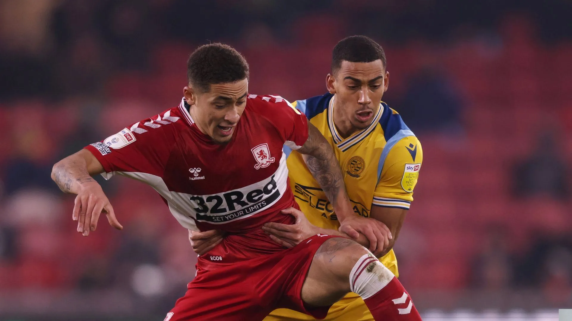 Tiền vệ Andy Rinomhota chuẩn bị chia tay Cardiff City sau khi hết hạn hợp đồng