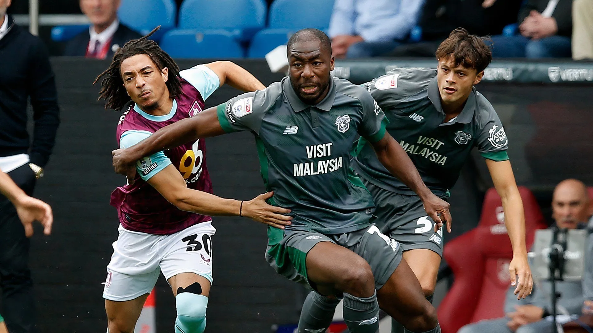 Yakou Meite trong màu áo Cardiff
