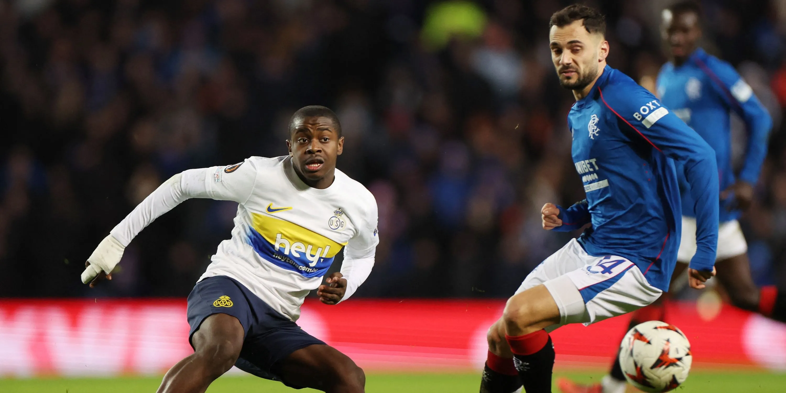 Noah Sadiki, tân binh Sunderland, trong màu áo Union Saint-Gilloise thi đấu