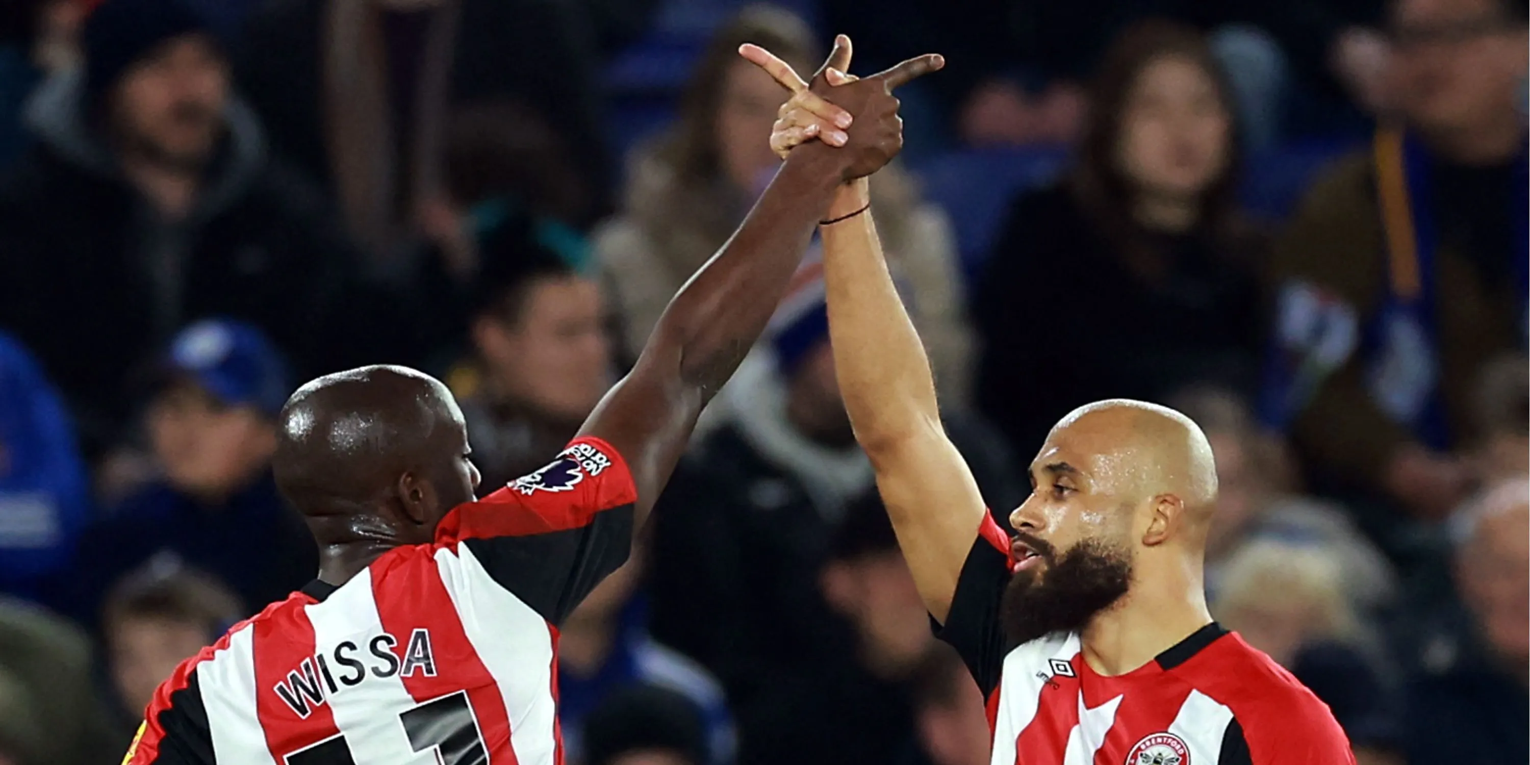 Tiền đạo Yoane Wissa (phải) cùng đồng đội Bryan Mbeumo tại Brentford, cầu thủ mà Tottenham và Nottingham Forest đang theo đuổi.