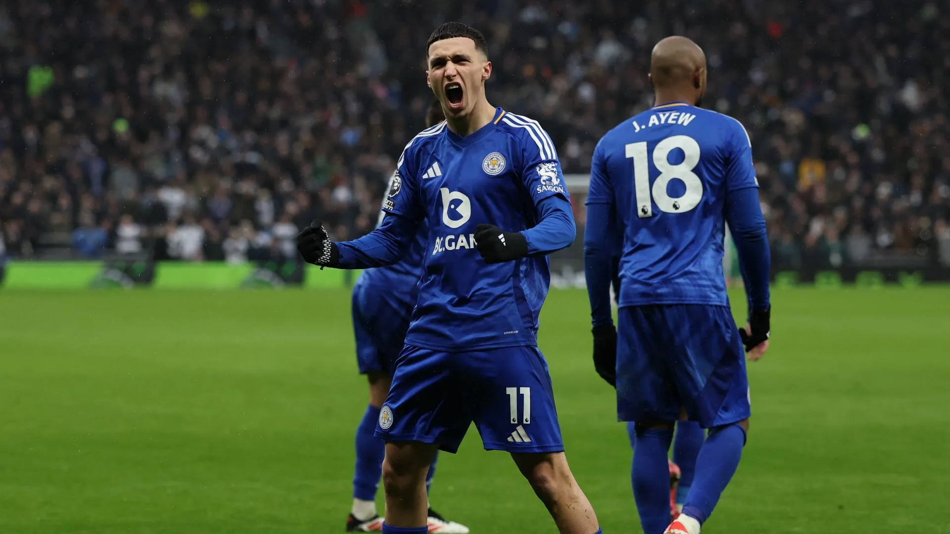 Tiền vệ Bilal El Khannouss trong trận đấu của Leicester City tại Premier League