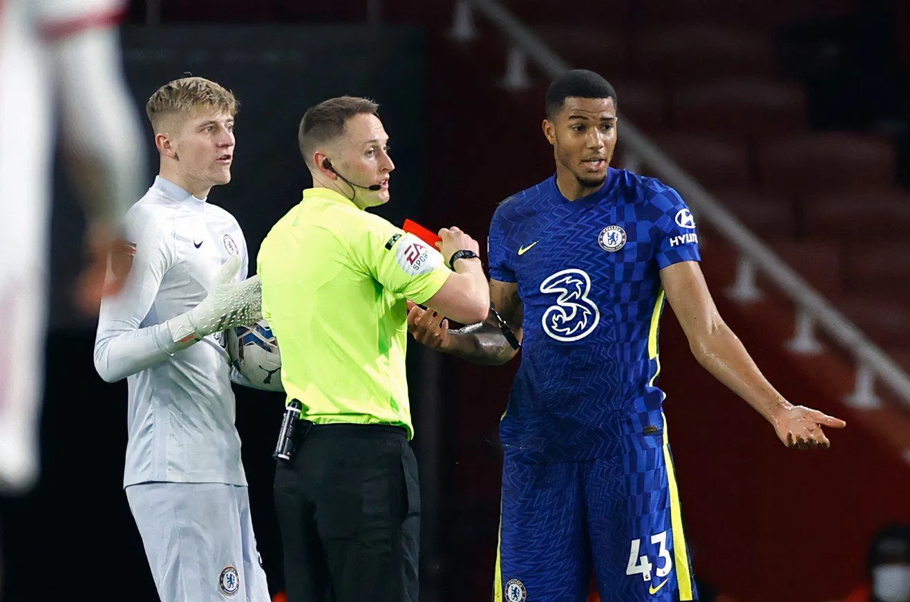 Xavier Mbuyamba trong màu áo đội trẻ Chelsea, thể hiện tiềm năng từ lò đào tạo danh tiếng.
