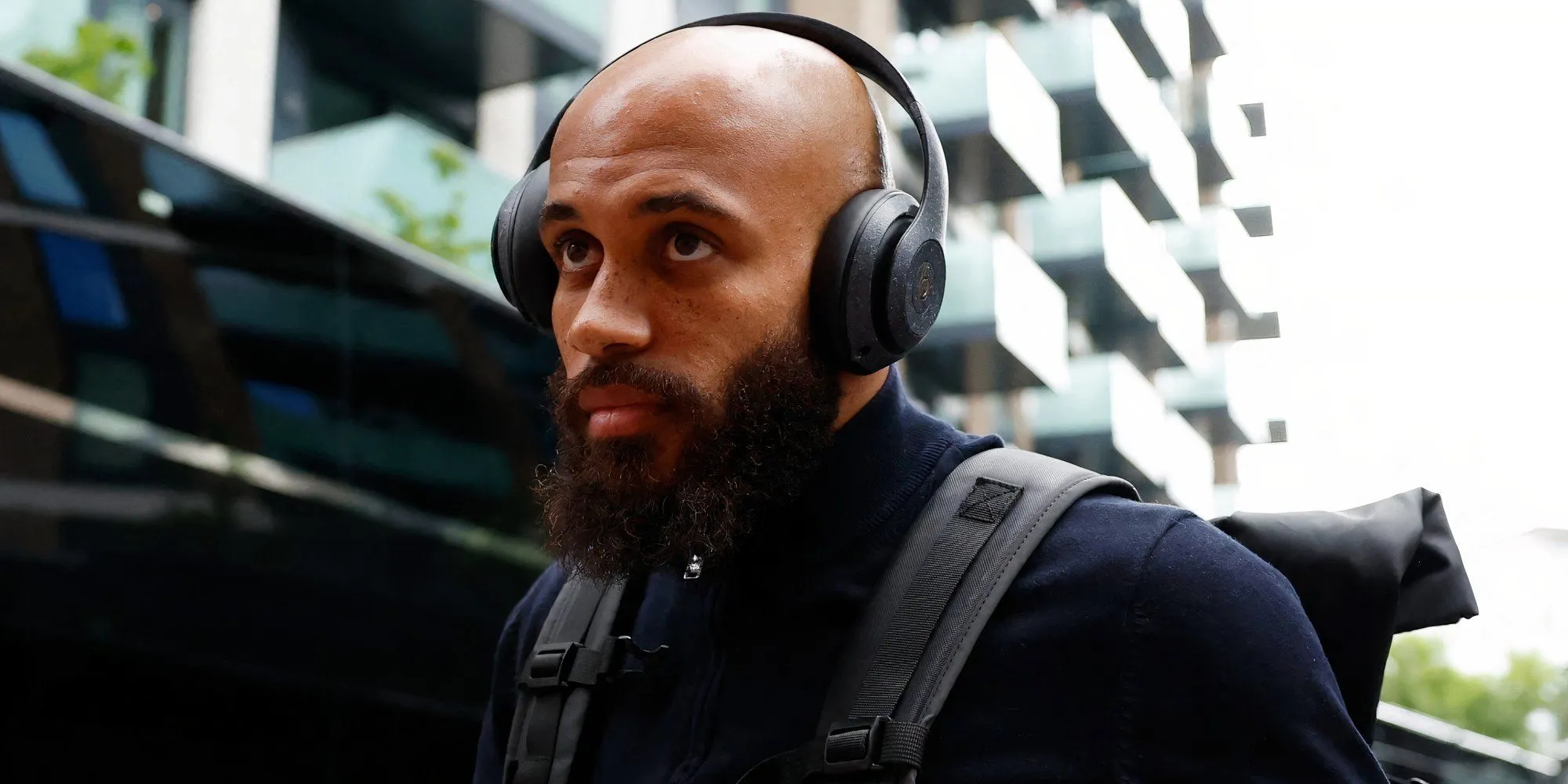 Bryan Mbeumo kiểm soát bóng trong trận ra mắt Manchester United đối đầu Everton