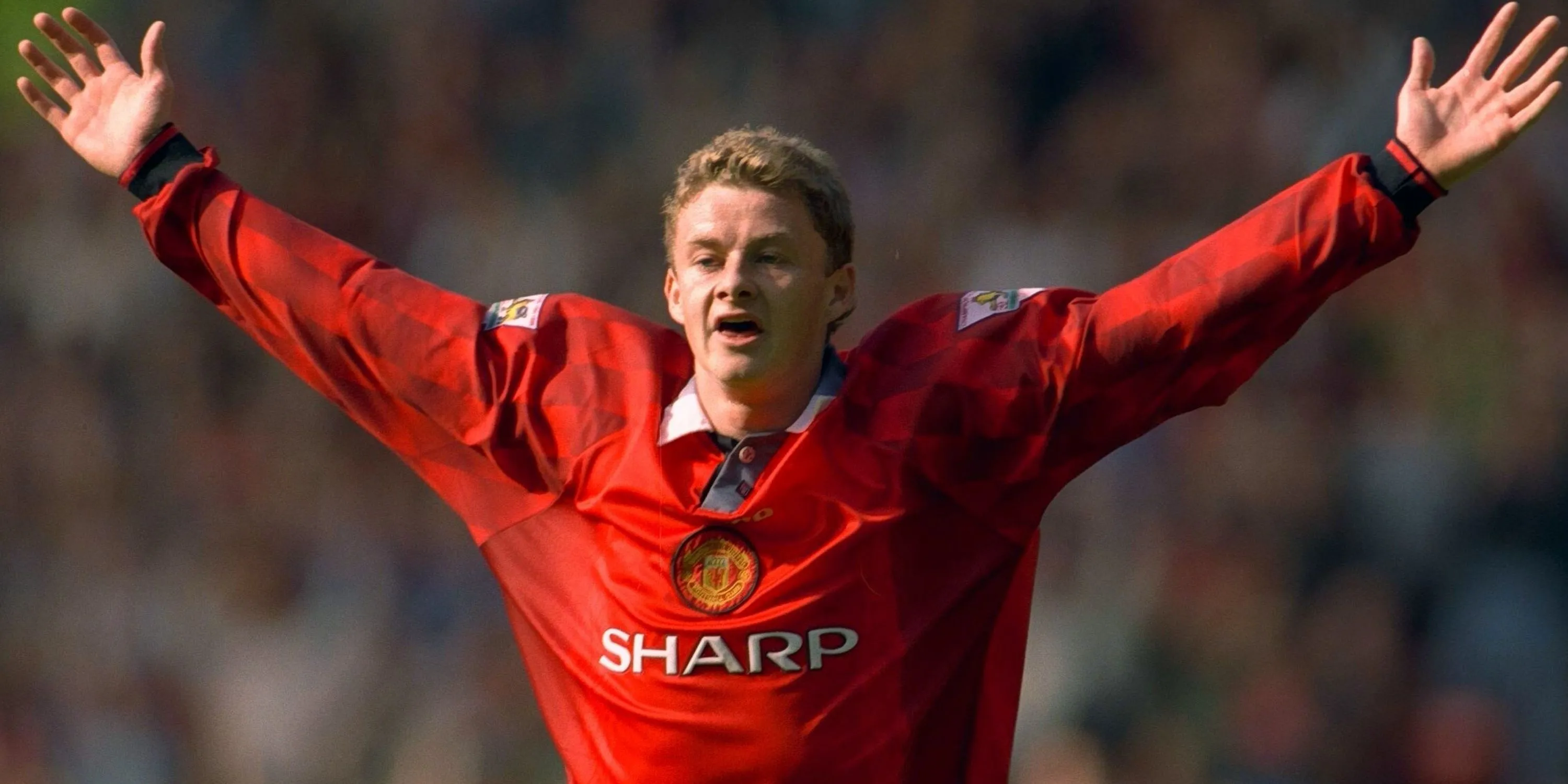 Ole Gunnar Solskjaer ghi bàn cho Manchester United, một sát thủ thầm lặng.