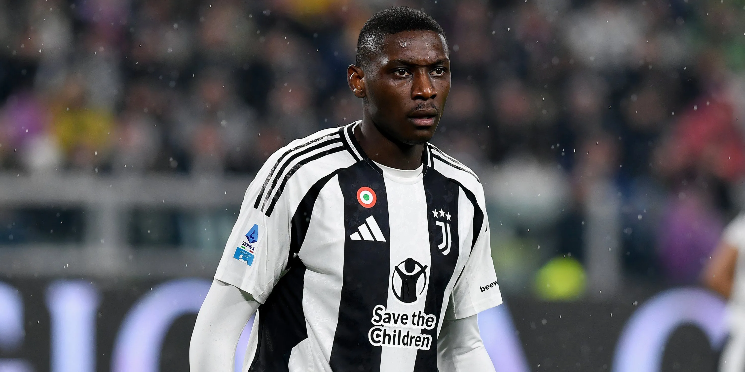 Tiền đạo Randal Kolo Muani trong màu áo PSG, cầu thủ đang được cho mượn tại Tottenham và dự kiến sẽ ngồi dự bị trong trận đấu Champions League với Villarreal.