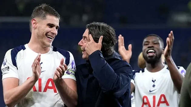 Thomas Frank cùng Tottenham xây dựng hệ phòng ngự chắc chắn ở Ngoại hạng Anh