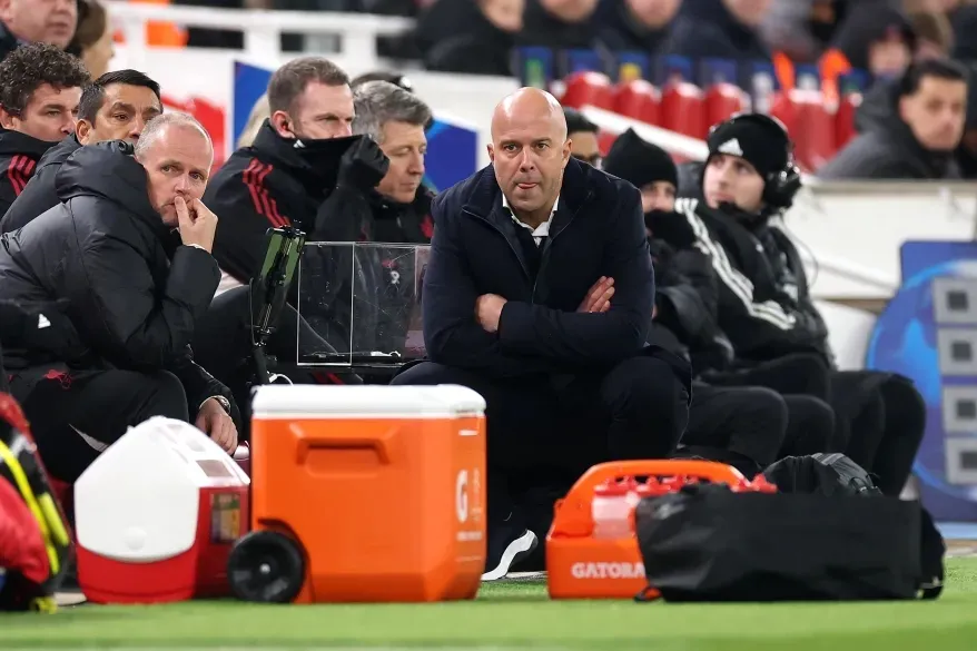 Hashtag 'Arne Slot Out' trending trên mạng xã hội sau thất bại của Liverpool