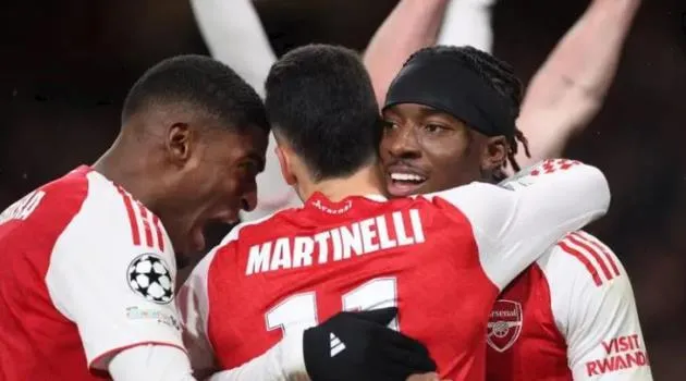 Tập thể Arsenal lúc này thật sự đáng ghen tị.